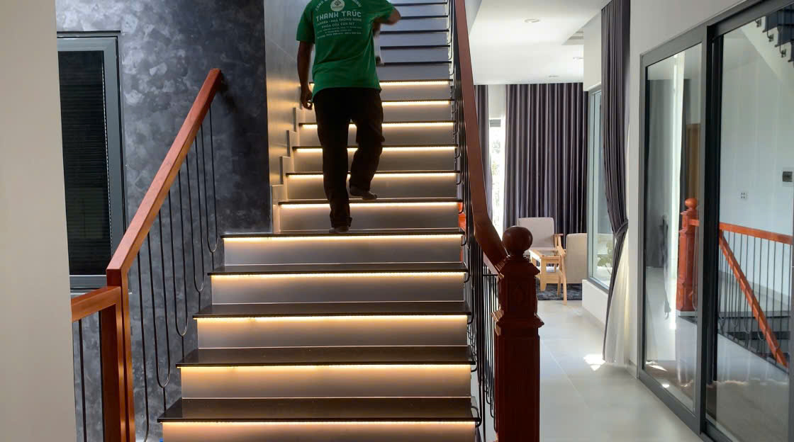 Đơn vị lắp đặt đèn led cầu thang thông minh tại Đồng Nai uy tín giá rẻ 